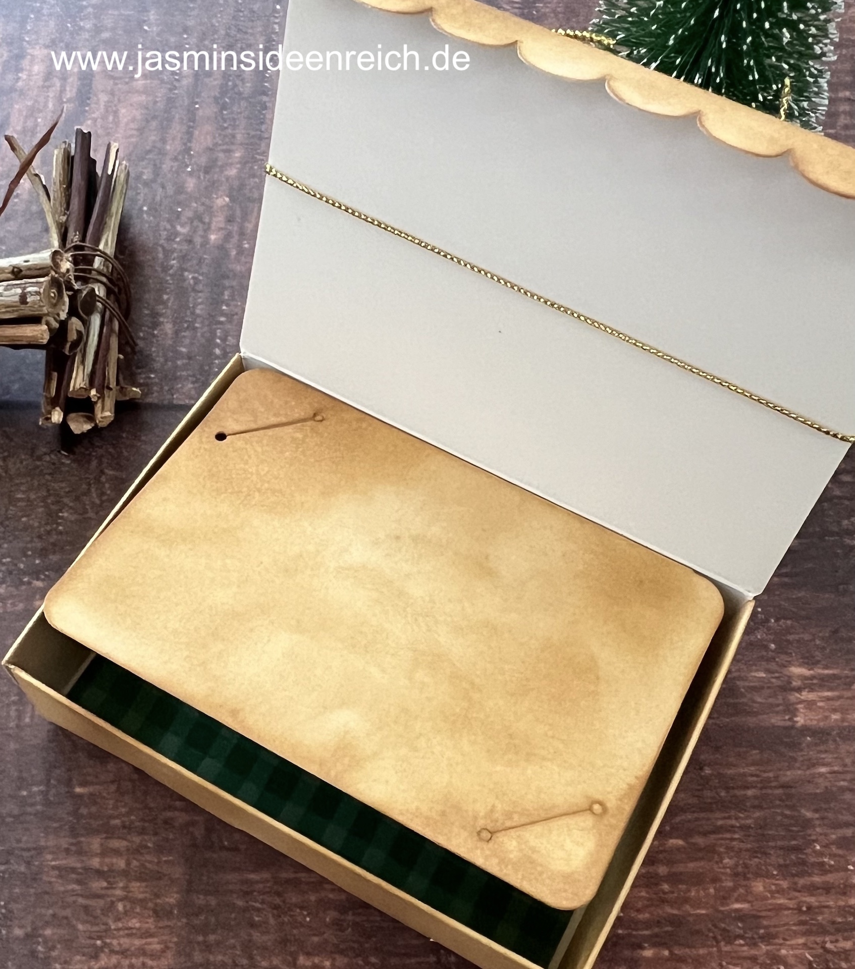 30.10.23 - Schachtel 3.jpeg